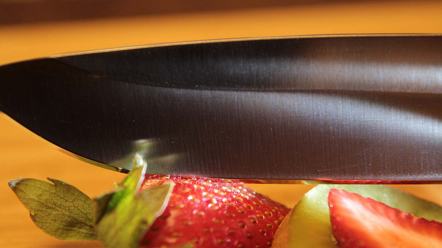 The Secret to Razor-Sharp Knives: Unlocking the Benefits of Stropping