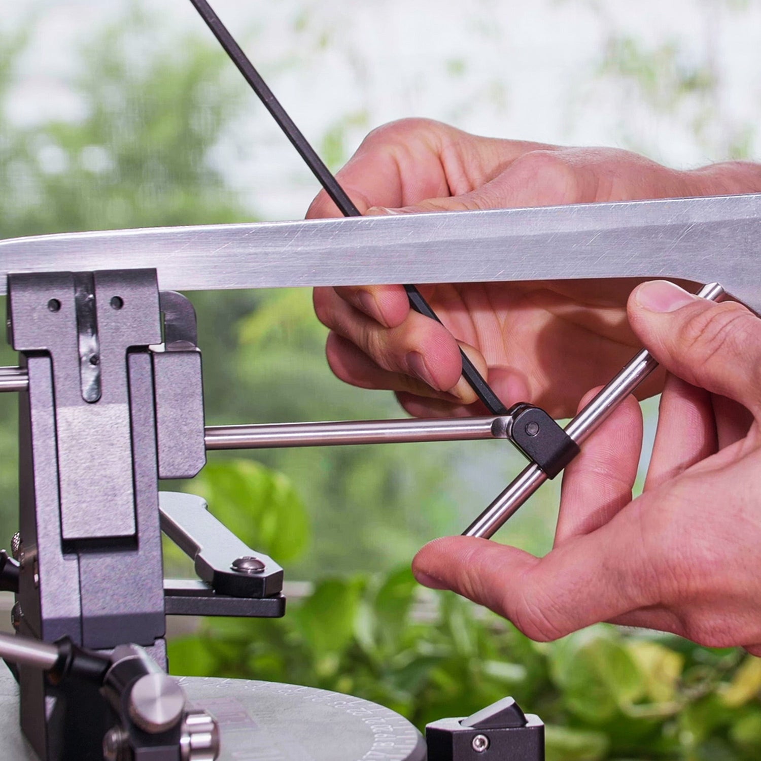 How to Stop Blade Slip and Blade Flex When Sharpening — Wicked Edge Blade Stabilizer CamLock & DualCam