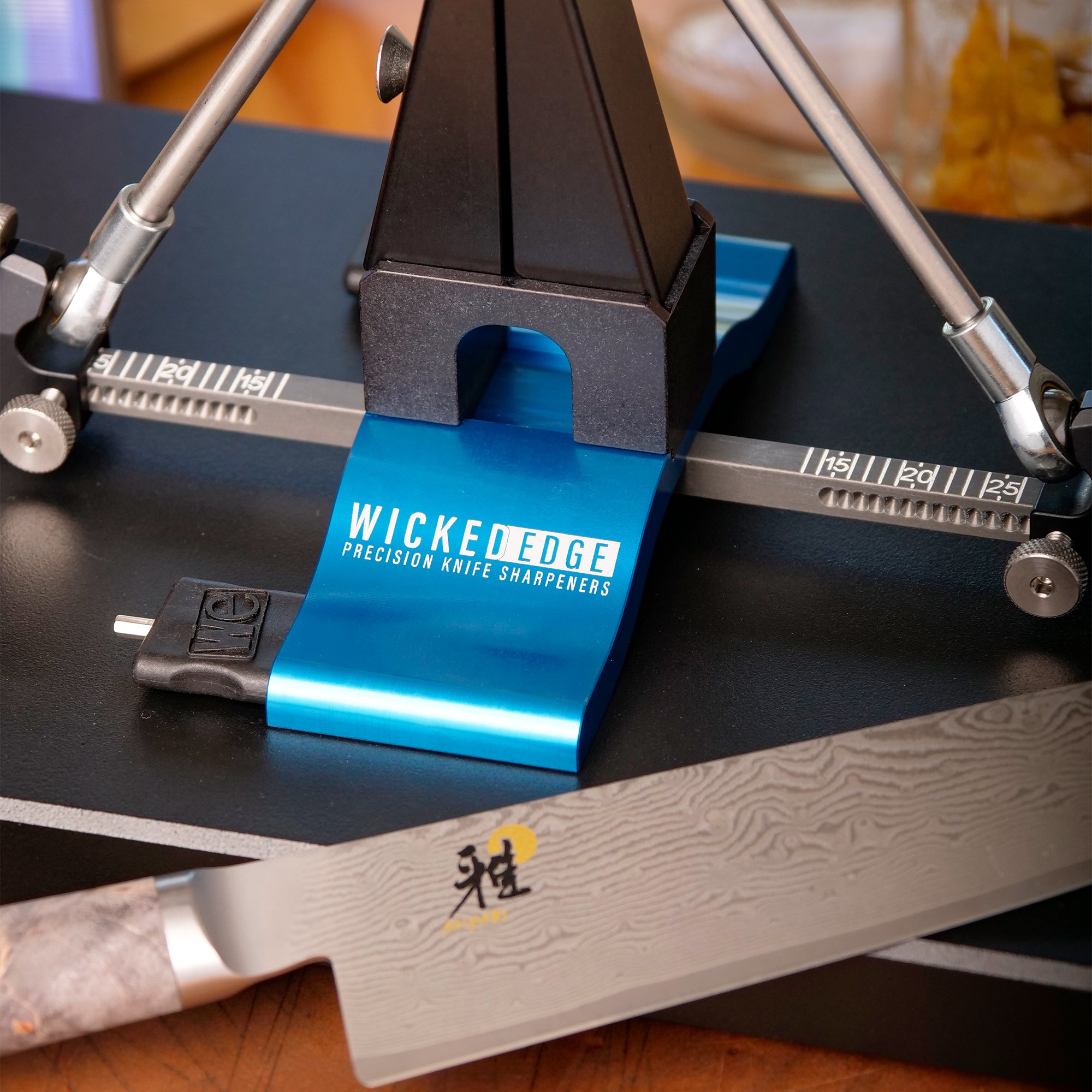 Knife Sharpening Made EASY! // Wicked Edge Gen 3 Pro Review 