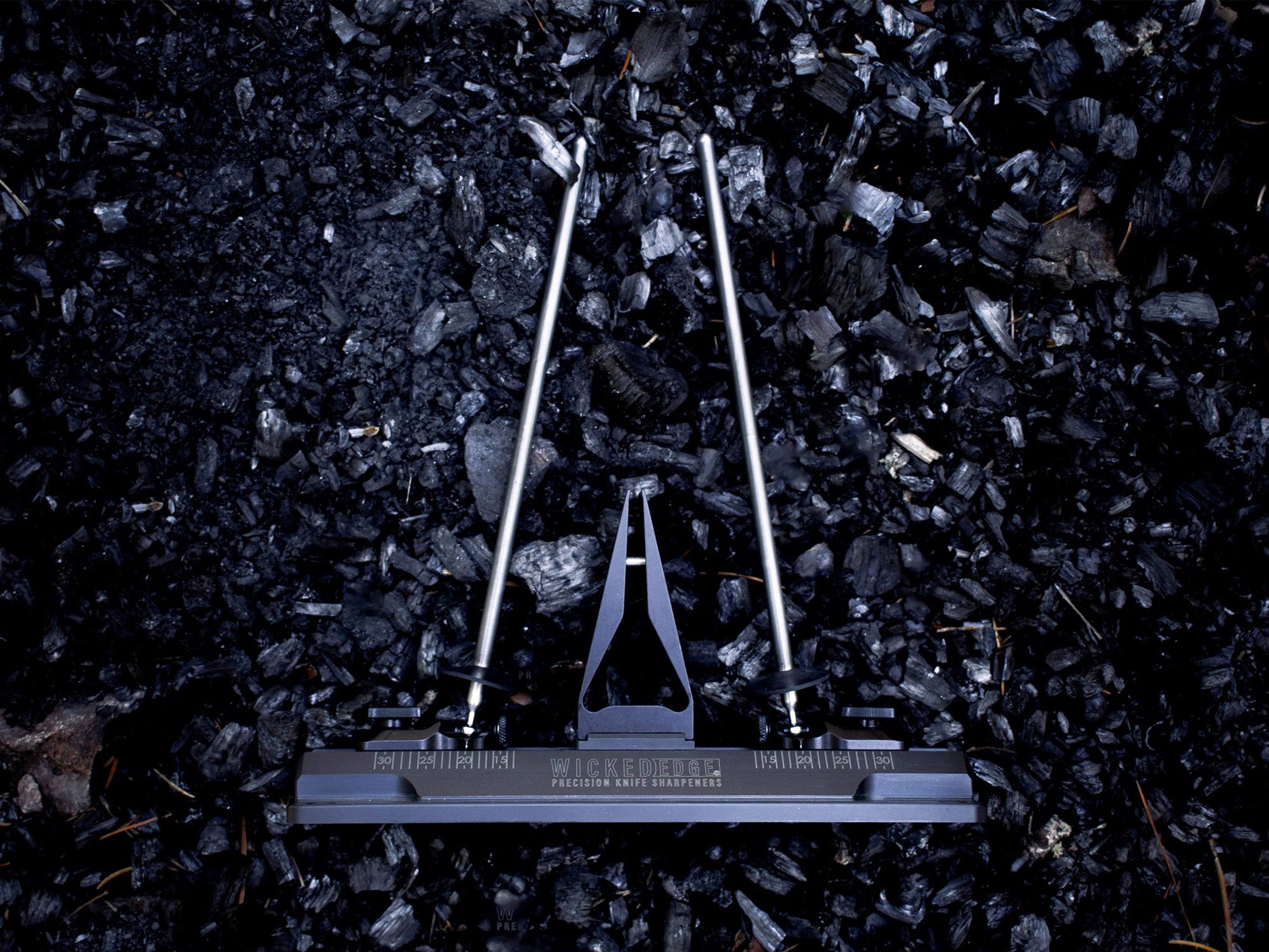 WE40 Carbon precision knife sharpener front view