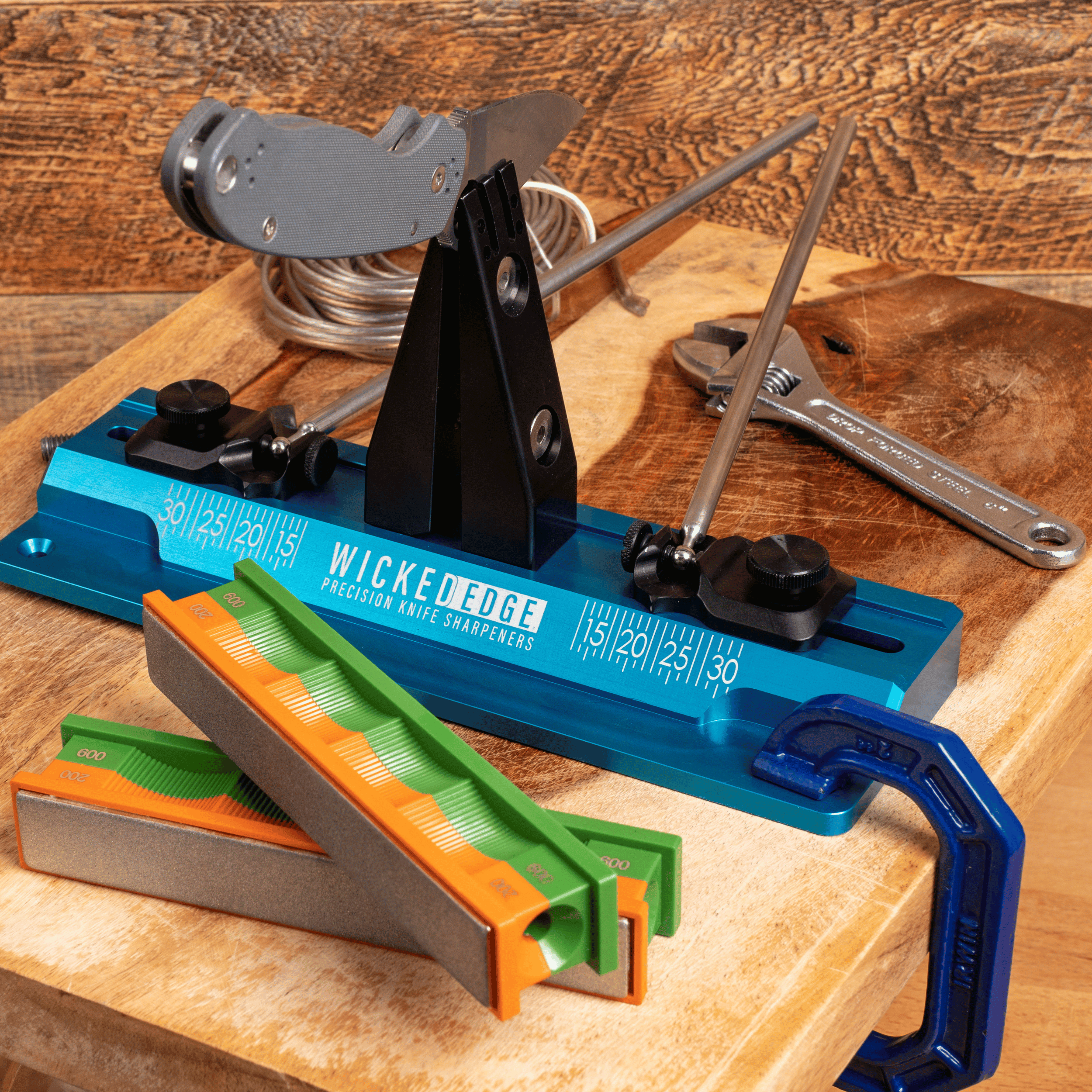 Precision online knife sharpener